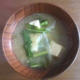 五月菜と玉ねぎ高野豆腐の味噌汁